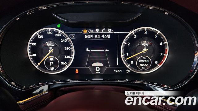 Bentley Continental 2020 — photo 11