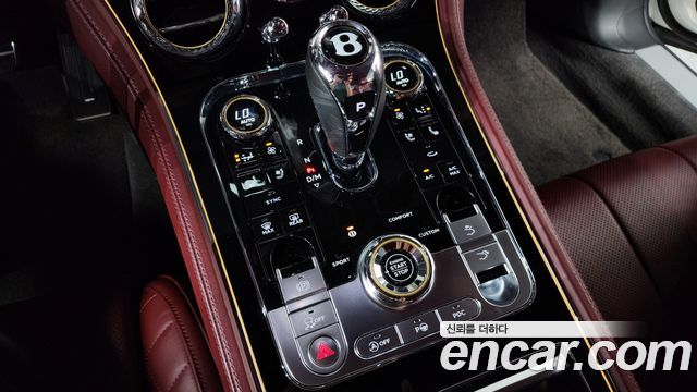 Bentley Continental 2020 — photo 12