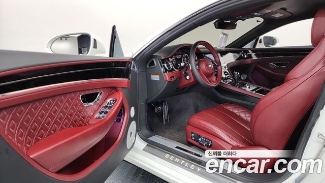 Bentley Continental 2020 — photo 13