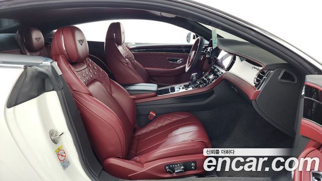 Bentley Continental 2020 — photo 16