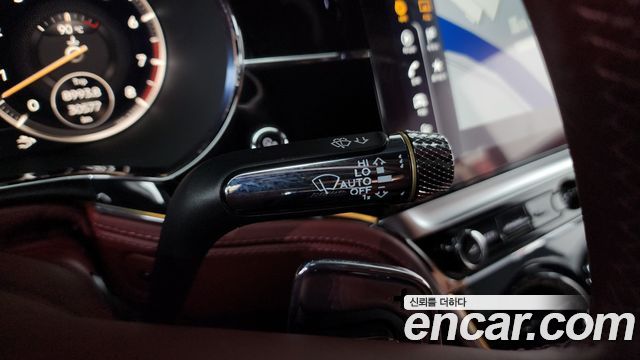 Bentley Continental 2020 — photo 27