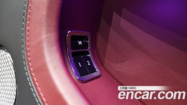 Bentley Continental 2020 — photo 34