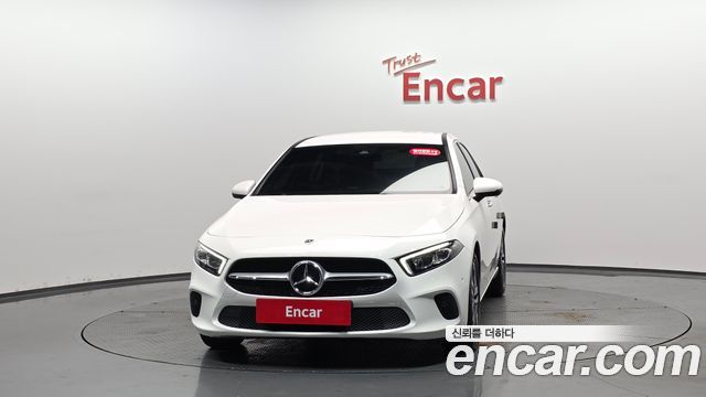 Mercedes-Benz A-Class 2022 — photo 3