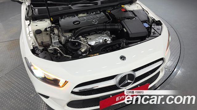 Mercedes-Benz A-Class 2022 — photo 6