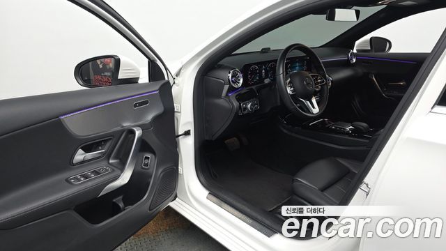 Mercedes-Benz A-Class 2022 — photo 13