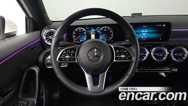 Mercedes-Benz A-Class 2022 — photo 20