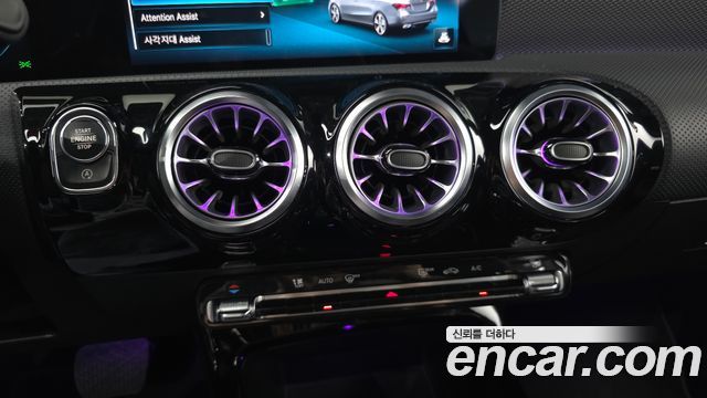 Mercedes-Benz A-Class 2022 — photo 23