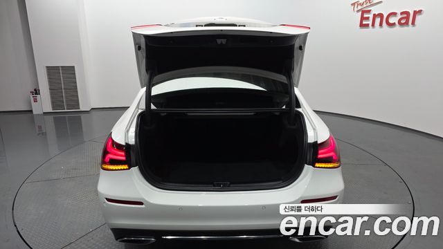 Mercedes-Benz A-Class 2022 — photo 26
