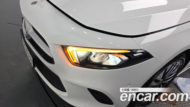 Mercedes-Benz A-Class 2022 — photo 8