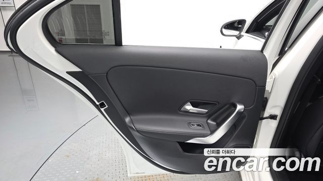 Mercedes-Benz A-Class 2022 — photo 15
