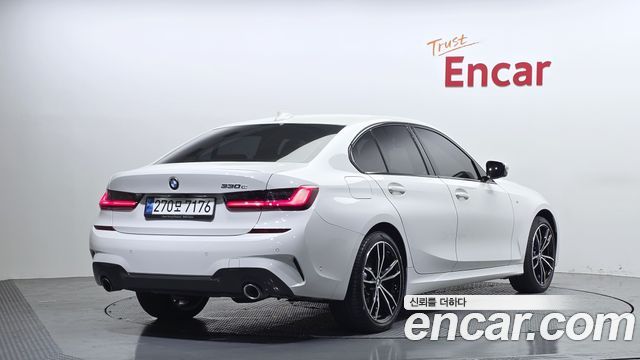 BMW 3-Series 2021 — photo 2