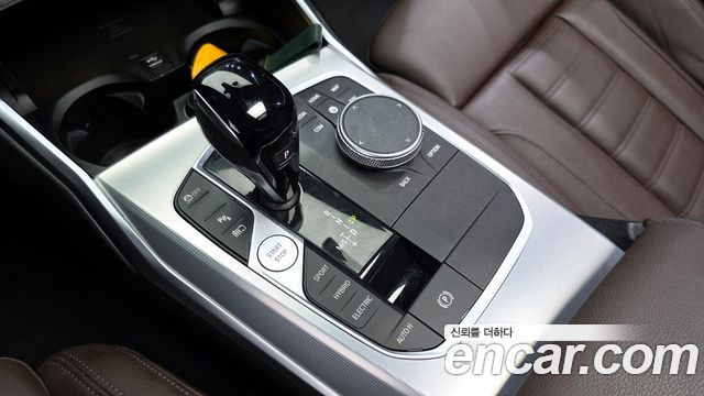 BMW 3-Series 2021 — photo 12