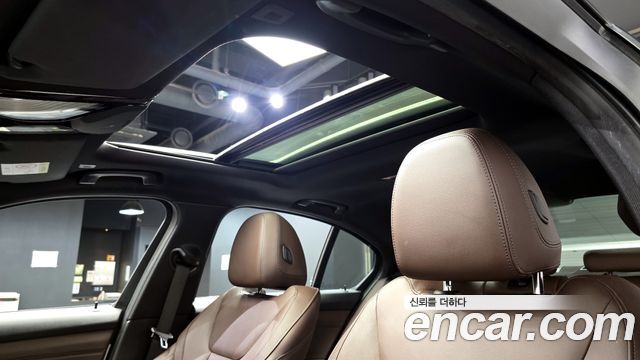BMW 3-Series 2021 — photo 22