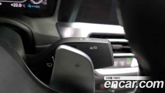 BMW 3-Series 2021 — photo 26