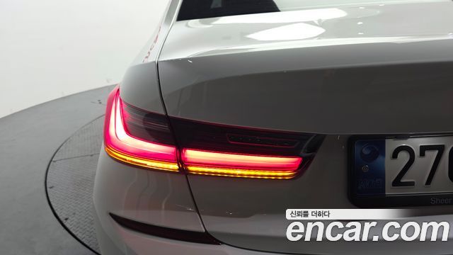 BMW 3-Series 2021 — photo 9