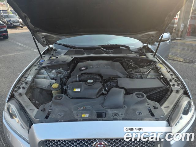 Jaguar XJ 2015 — photo 6