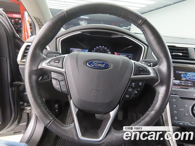 Ford Fusion 2014 — photo 8