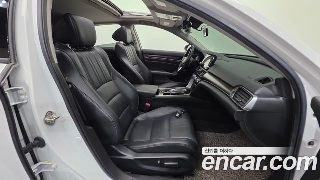 Honda Accord 2019 — photo 13