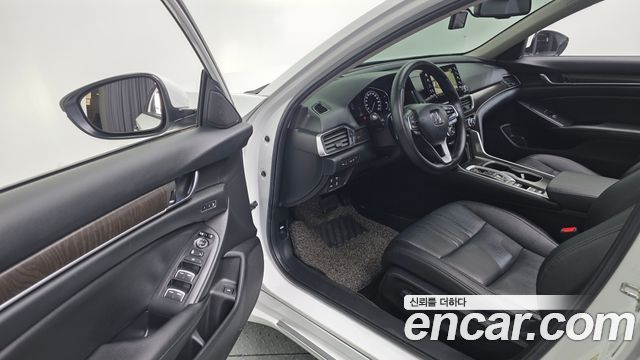 Honda Accord 2019 — photo 19