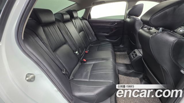 Honda Accord 2019 — photo 32