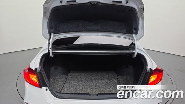 Honda Accord 2019 — photo 33