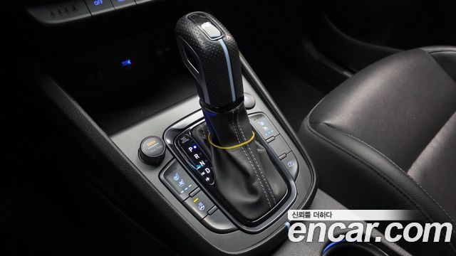 Hyundai Kona 2023 — photo 12