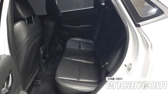Hyundai Kona 2023 — photo 18