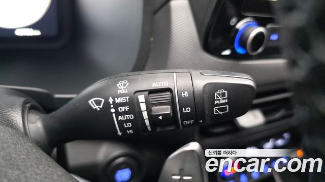Hyundai Kona 2023 — photo 25