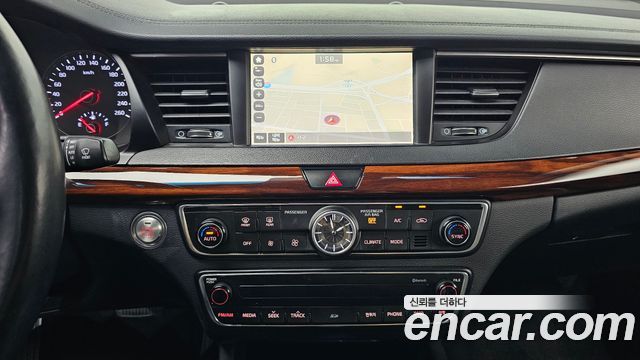 Kia K7 2016 — photo 12