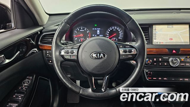 Kia K7 2016 — photo 14
