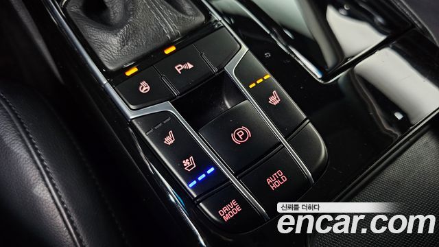 Kia K7 2016 — photo 16