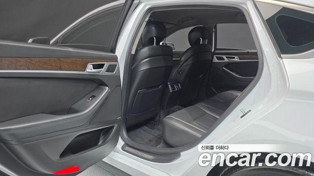 Hyundai Genesis 2016 — photo 16