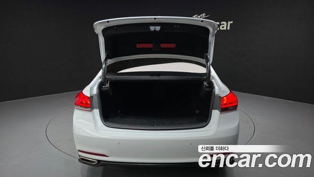 Hyundai Genesis 2016 — photo 19