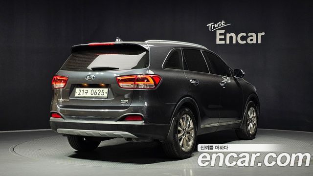 Kia Sorento 2016 — photo 2