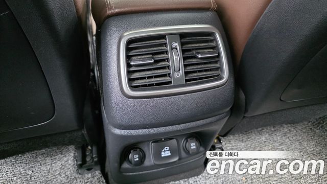 Kia Sorento 2016 — photo 18