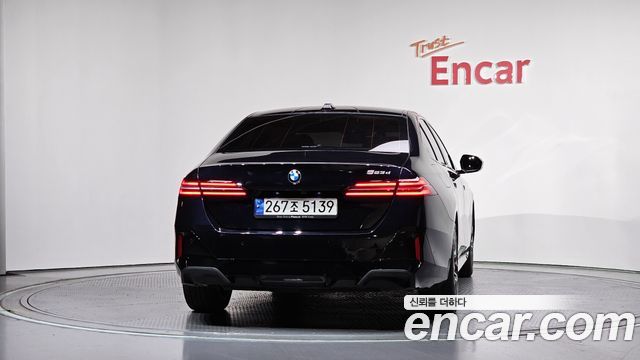 BMW 5-Series 2024 — photo 4