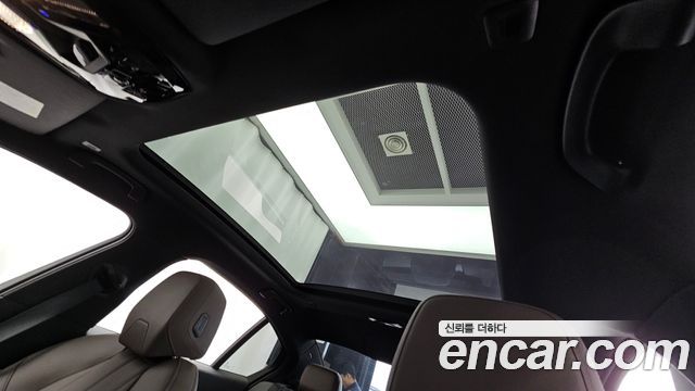 BMW 5-Series 2024 — photo 18