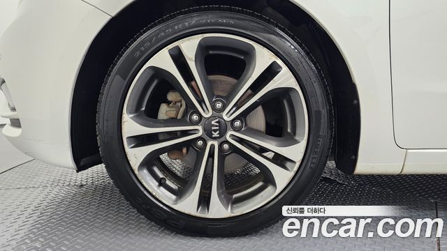 Kia K3 2013 — photo 5