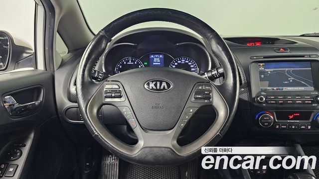 Kia K3 2013 — photo 19