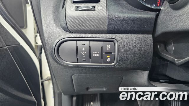 Kia K3 2013 — photo 26