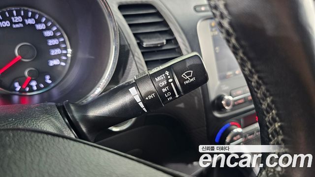 Kia K3 2013 — photo 27