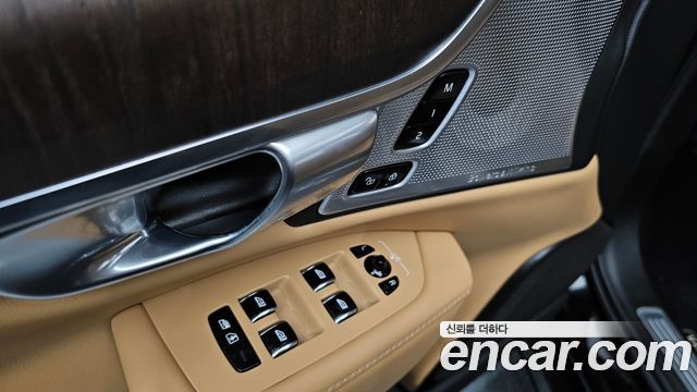 Volvo S90 2022 — photo 32