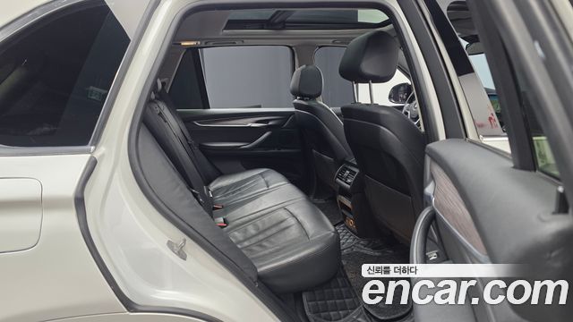 BMW X5 2015 — photo 12