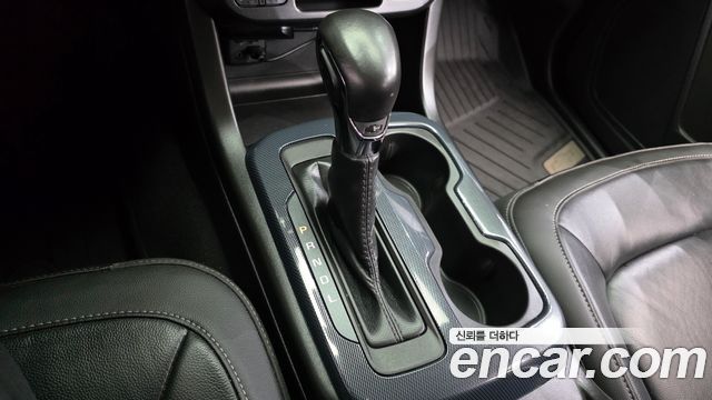 Chevrolet Korea Colorado 2022 — photo 9