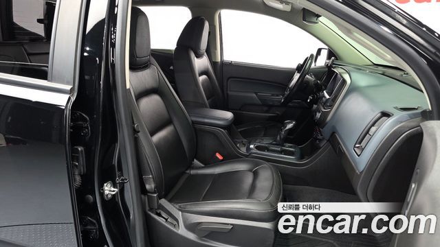 Chevrolet Korea Colorado 2022 — photo 11