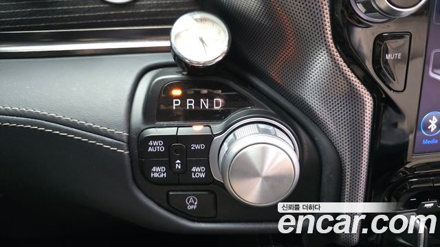 Dodge Ram Pick Up 2020 — photo 9