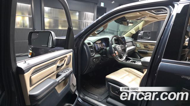 Dodge Ram Pick Up 2020 — photo 10
