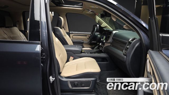 Dodge Ram Pick Up 2020 — photo 11