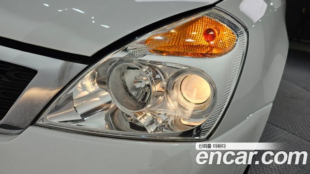 Kia Canival 2013 — photo 8