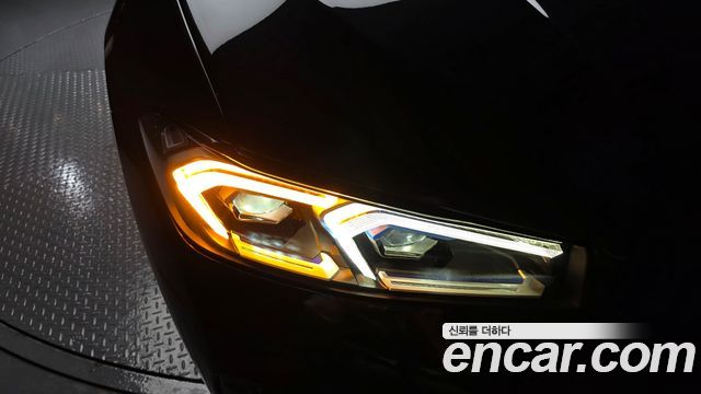 BMW 3-Series 2024 — photo 8